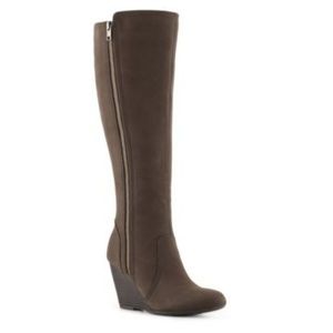 Fergalicious by Fergie brown wedge boot
